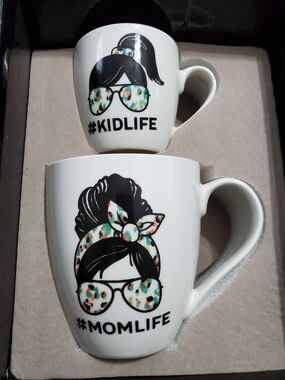 #MOMLIFE & #KIDLIFE White Ceramic Mug Set with Multicolor Floral Accents